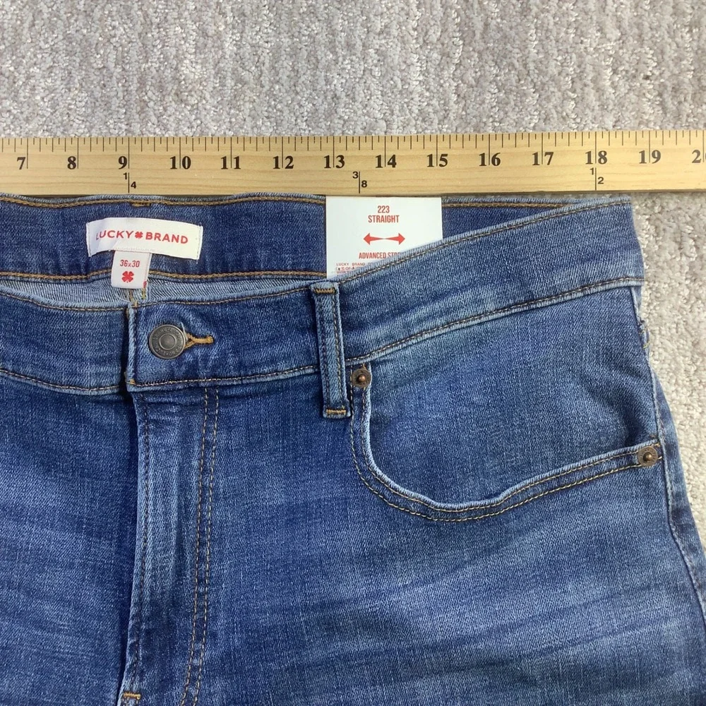 Lucky Brand 223 Straight Leg Mens Jeans Medium Wash Denim 36 x 30 NWT